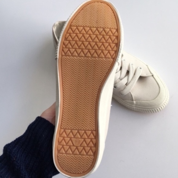 Mossimo Mandy Cream Canvas Sneakers Lace Up New - Picture 2 of 5